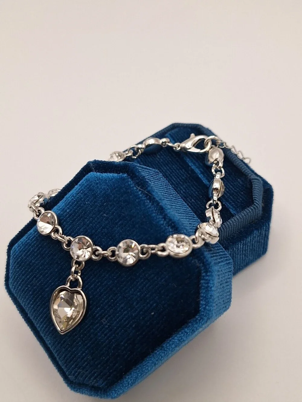 NEW Made With Swarovski Crystal Heart Charm Bracelet Silver Tone